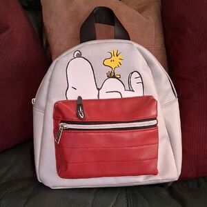 Peanuts Backpack with Black Interior. Exellent Cond.